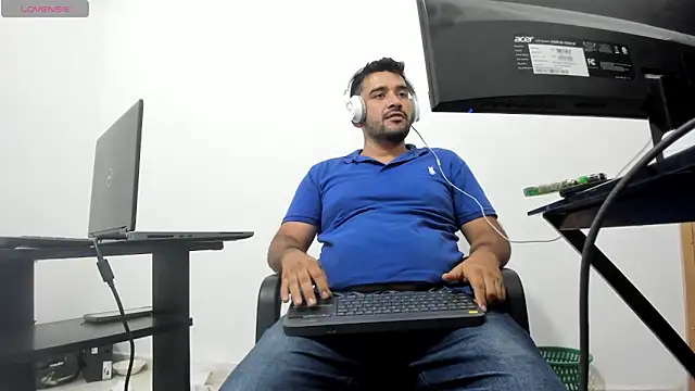 Snapshot of isearchcompany chatting on January 10, 2026, 5:09 am isearchcompany online show from January 10, 2026, 5:09 am