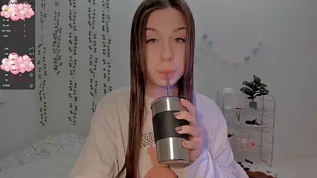 Snapshot of Mary_tiim chatting on February 4, 2025, 5:34 pm Mary tiim online show from February 4, 2025, 5:34 pm