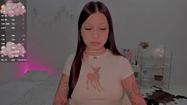 Snapshot of Mary_tiim chatting on October 21, 2025, 1:45 pm Mary tiim online show from October 21, 2025, 1:45 pm