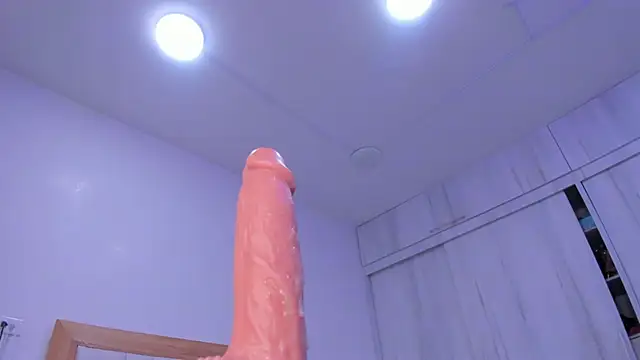 paola rodriguez online show from March 9, 2025, 1:35 am