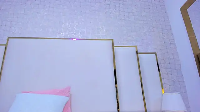 paola rodriguez online show from September 28, 2025, 11:04 am