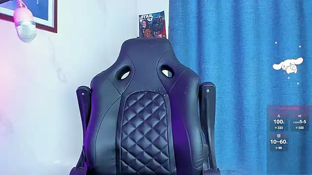 Snapshot of Roxy_clark chatting on March 14, 2025, 1:35 pm Roxy clark online show from March 14, 2025, 1:35 pm