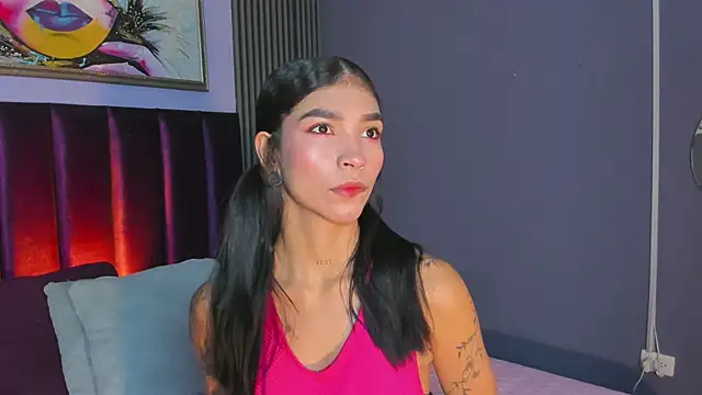 Snapshot of LauraAristizabal chatting on June 18, 2026, 11:58 am LauraAristizabal online show from June 18, 2026, 11:58 am