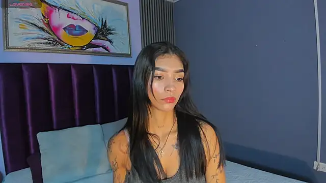 LauraAristizabal online show from June 25, 2026, 12:09 pm