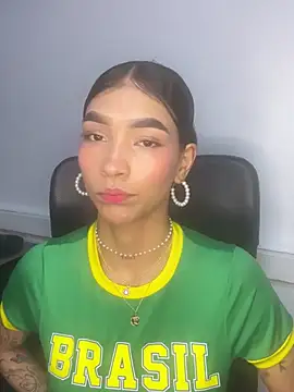 LauraAristizabal online show from July 18, 2026, 10:30 am