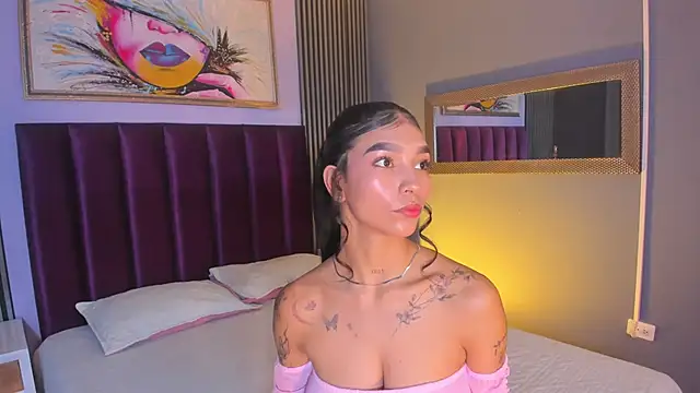 LauraAristizabal online show from July 29, 2026, 12:25 pm