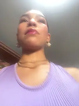 LauraAristizabal online show from July 30, 2026, 12:37 pm