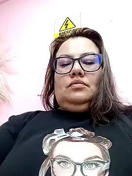 Snapshot of foxbell_lt chatting on December 9, 2024, 2:28 pm foxbell lt online show from December 9, 2024, 2:28 pm