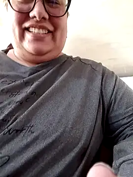 Snapshot of foxbell_lt chatting on December 31, 2024, 7:51 pm foxbell lt online show from December 31, 2024, 7:51 pm