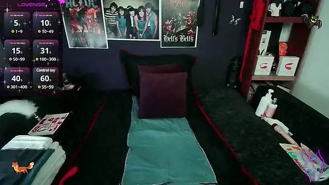 Snapshot of foxbell_lt chatting on January 10, 2025, 7:11 pm foxbell lt online show from January 10, 2025, 7:11 pm