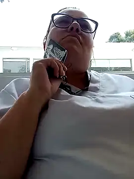 Snapshot of foxbell_lt chatting on February 15, 2025, 4:45 pm foxbell lt online show from February 15, 2025, 4:45 pm