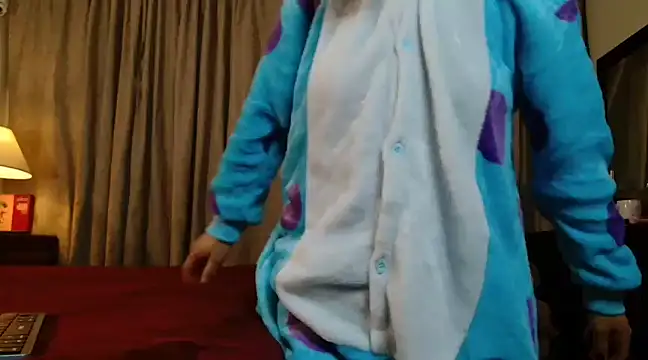 MINI Petite online show from January 31, 2025, 4:47 am