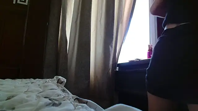 Snapshot of MINI_Petite chatting on May 14, 2026, 6:37 pm MINI Petite online show from May 14, 2026, 6:37 pm