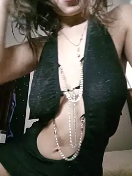 Snapshot of MINI_Petite chatting on June 14, 2026, 5:15 pm MINI Petite online show from June 14, 2026, 5:15 pm