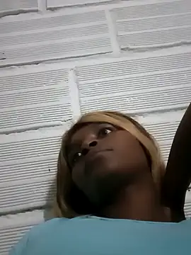 Snapshot of sexyjustin202 chatting on March 6, 2025, 4:52 am sexyjustin202 online show from March 6, 2025, 4:52 am