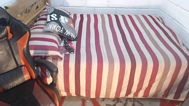 Snapshot of sexyjustin202 chatting on October 18, 2025, 10:10 pm sexyjustin202 online show from October 18, 2025, 10:10 pm