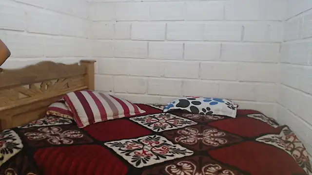 sexyjustin202 online show from February 10, 2026, 4:49 am