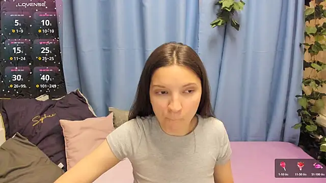 Snapshot of MelaniGrand chatting on October 20, 2025, 9:10 am MelaniGrand online show from October 20, 2025, 9:10 am