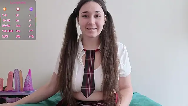 MaryHillx online show from October 1, 2025, 9:04 am