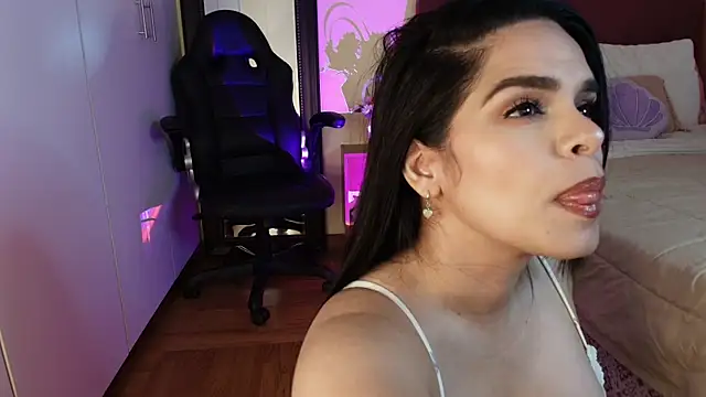 Mafer Meow online show from June 11, 2026, 2:53 am