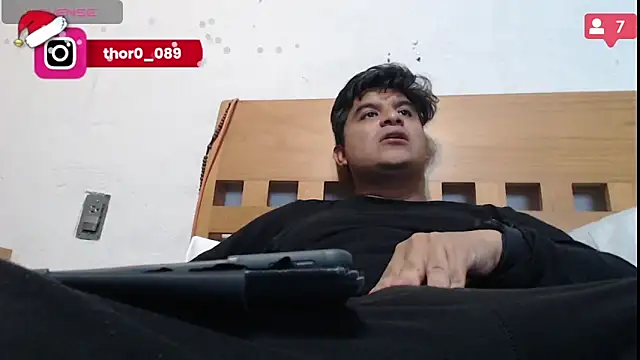 Snapshot of thor000089 chatting on January 4, 2025, 12:37 am thor000089 online show from January 4, 2025, 12:37 am