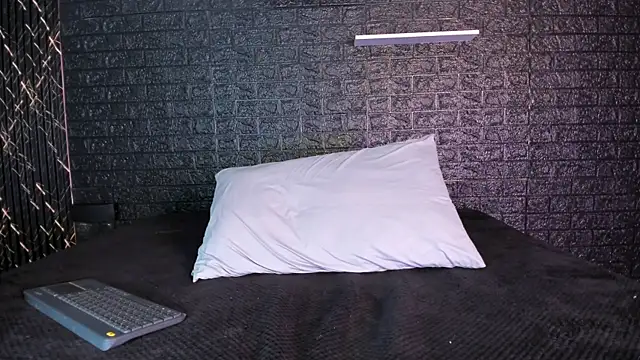 Victoria Badgal  online show from October 2, 2025, 8:16 pm