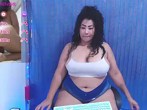 Snapshot of mature_beautifull chatting on July 2, 2026, 12:43 am mature beautifull online show from July 2, 2026, 12:43 am