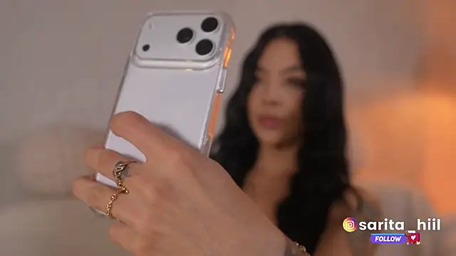 Snapshot of sarah_hiill chatting on October 23, 2025, 1:05 am sarah hiill online show from October 23, 2025, 1:05 am