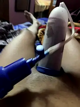 Snapshot of Sexyslimguyy chatting on November 7, 2025, 12:27 pm Sexyslimguyy online show from November 7, 2025, 12:27 pm