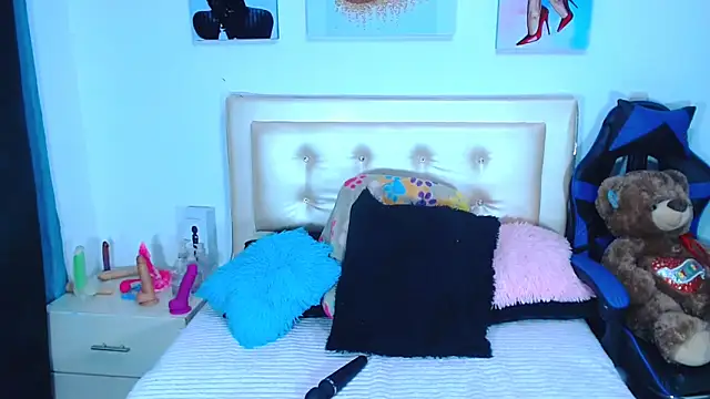 Jenng18 online show from January 6, 2025, 2:48 am