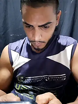Snapshot of apolodiosgriego chatting on July 5, 2026, 10:17 pm apolodiosgriego online show from July 5, 2026, 10:17 pm