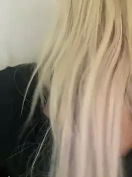 Bustyblondebabe32 online show from January 14, 2026, 8:53 am