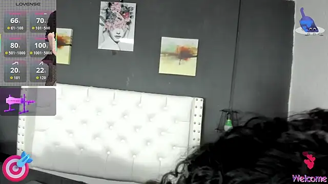 Snapshot of hazel_milf chatting on October 20, 2025, 11:43 am hazel milf online show from October 20, 2025, 11:43 am