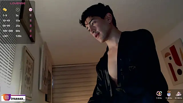 Snapshot of ivaaaan_ chatting on June 20, 2026, 8:33 pm ivaaaan online show from June 20, 2026, 8:33 pm