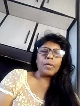 Snapshot of MsAttitude chatting on May 5, 2026, 8:33 am MsAttitude online show from May 5, 2026, 8:33 am