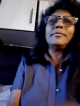Snapshot of MsAttitude chatting on June 5, 2026, 8:20 am MsAttitude online show from June 5, 2026, 8:20 am