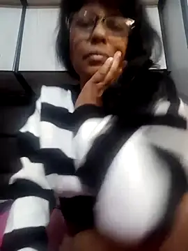 Snapshot of MsAttitude chatting on July 27, 2026, 7:37 am MsAttitude online show from July 27, 2026, 7:37 am