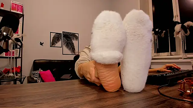 Snapshot of MistyBarnes chatting on December 5, 2024, 12:11 pm MistyBarnes online show from December 5, 2024, 12:11 pm