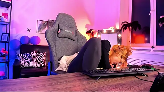 Snapshot of MistyBarnes chatting on January 5, 2025, 12:10 pm MistyBarnes online show from January 5, 2025, 12:10 pm