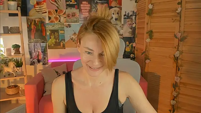 Snapshot of MistyBarnes chatting on January 26, 2025, 4:20 pm MistyBarnes online show from January 26, 2025, 4:20 pm