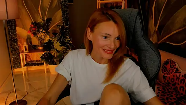 Snapshot of MistyBarnes chatting on October 11, 2025, 2:37 pm MistyBarnes online show from October 11, 2025, 2:37 pm