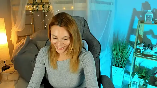 Snapshot of MistyBarnes chatting on November 20, 2025, 1:11 pm MistyBarnes online show from November 20, 2025, 1:11 pm