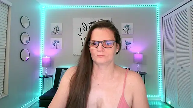 Snapshot of -Samie- chatting on June 14, 2026, 10:17 am -Samie- online show from June 14, 2026, 10:17 am