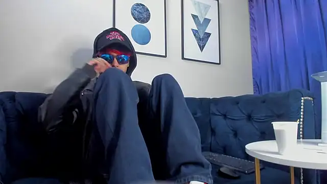 AcidMilo online show from December 30, 2024, 1:36 pm