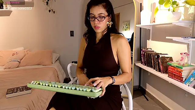 Nikol-JE online show from September 14, 2025, 1:27 am