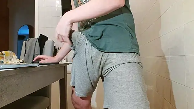 Snapshot of asa92921 chatting on December 22, 2024, 2:06 pm asa92921 online show from December 22, 2024, 2:06 pm