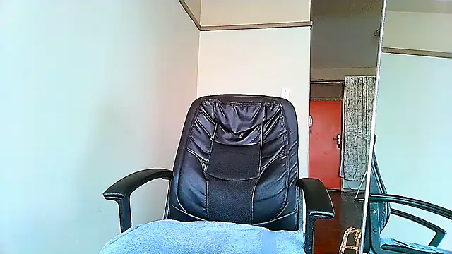 Snapshot of Charlie-Crawford chatting on March 21, 2025, 3:46 pm Charlie-Crawford online show from March 21, 2025, 3:46 pm