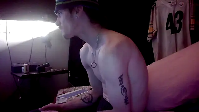 Snapshot of xxxTony999 chatting on December 7, 2024, 8:38 pm xxxTony999 online show from December 7, 2024, 8:38 pm