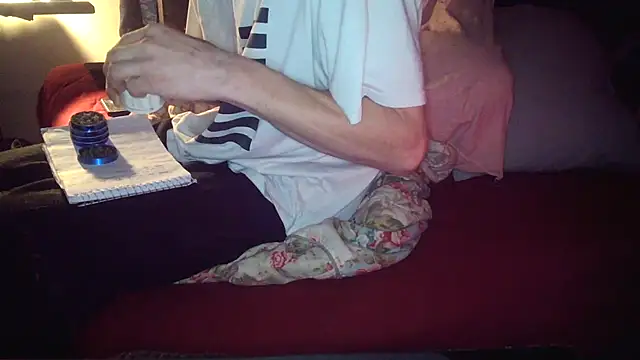 Snapshot of xxxTony999 chatting on December 13, 2024, 5:38 am xxxTony999 online show from December 13, 2024, 5:38 am