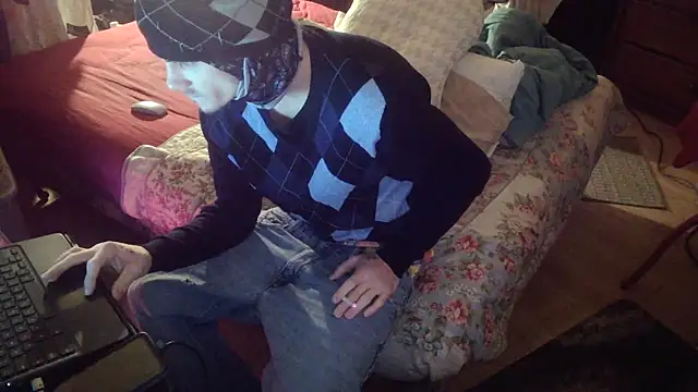 Snapshot of xxxTony999 chatting on February 13, 2025, 9:27 pm xxxTony999 online show from February 13, 2025, 9:27 pm